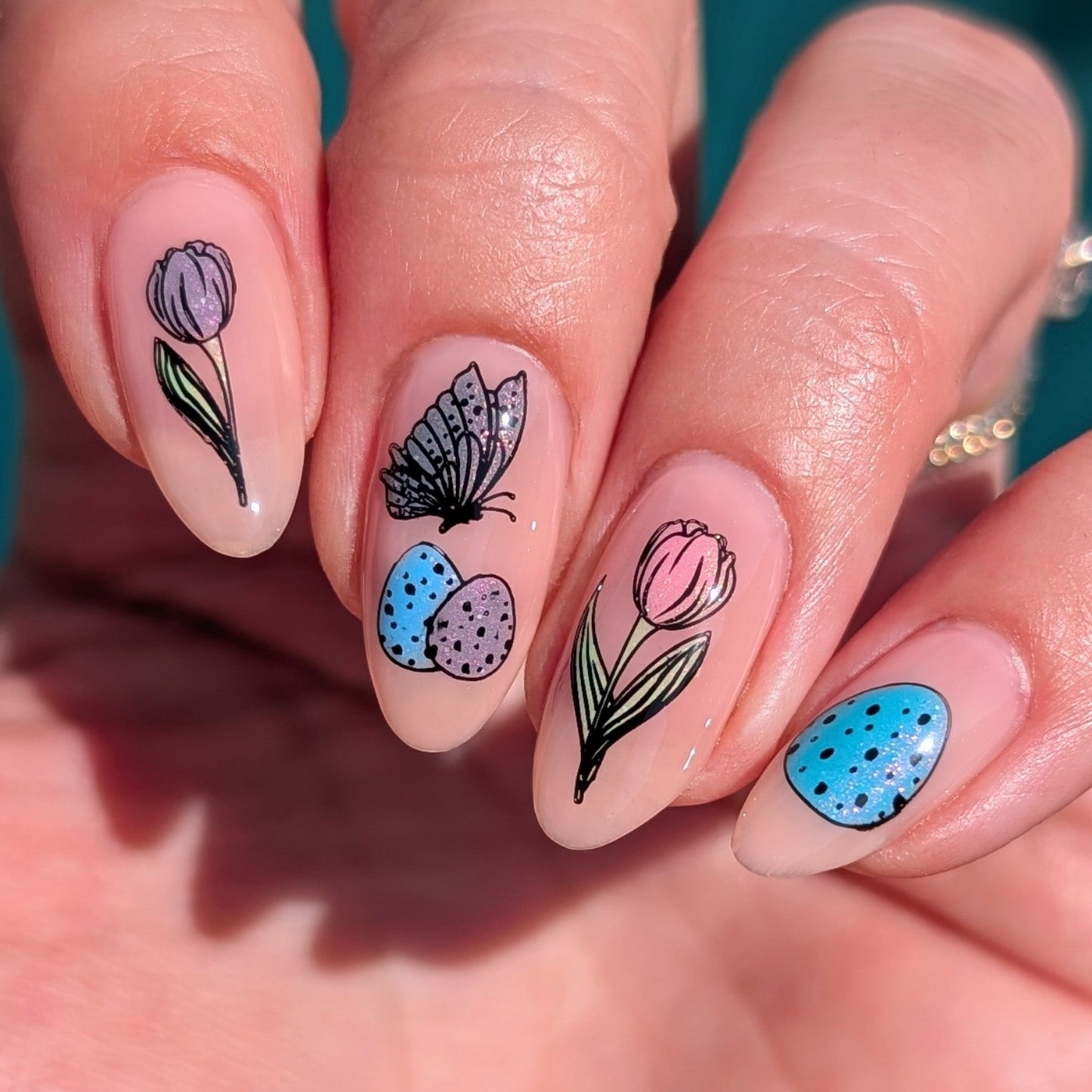 Tulip Tails (CjSH-110) Steel Nail Art Layered Stamping Plate